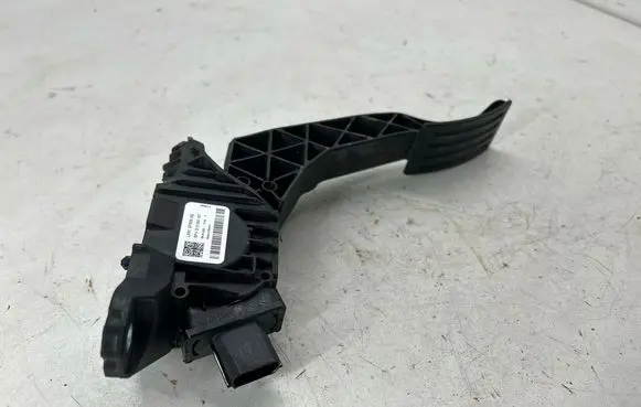 Ford Escape IV Accelerator throttle pedal LX619F836AB 6PV01359150