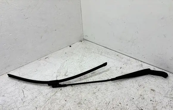 Peugeot 407 Front wiper blade arm 74560 4825