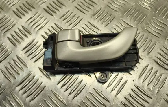 Hyundai Sonata Front door interior handle 82613NF000