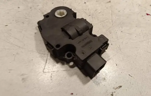 BMW X5 E70 Air flap motor/actuator 412650752
