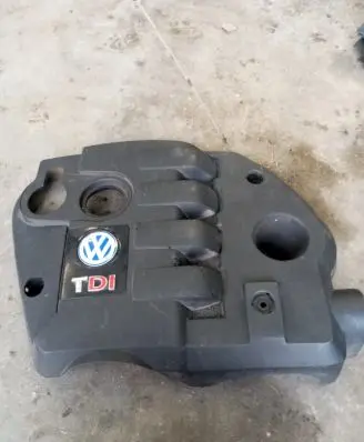 Volkswagen PASSAT B5.5 Engine cover (trim) 038103925