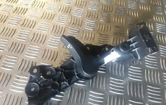 BMW 5 G30 G31 Engine bonnet (hood) release handle 7343444