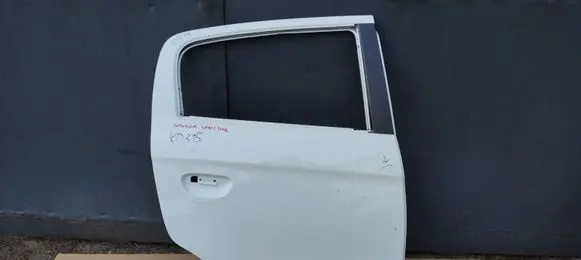 Mitsubishi Space Star Rear door