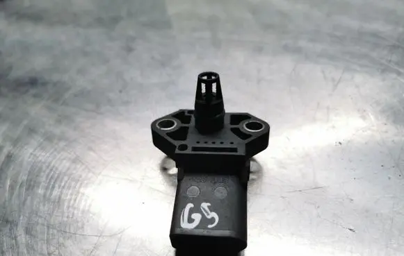 Volkswagen Golf V Air pressure sensor 038906051B
