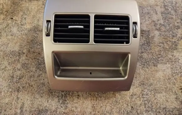 Jaguar XF X250 Rear air vent grill 8X235467446A