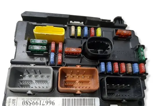 Citroen DS3 Fuse box set 9667199580