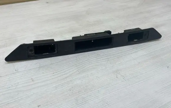 Audi A6 S6 C6 4F Trunk door license plate light bar 8P4827574