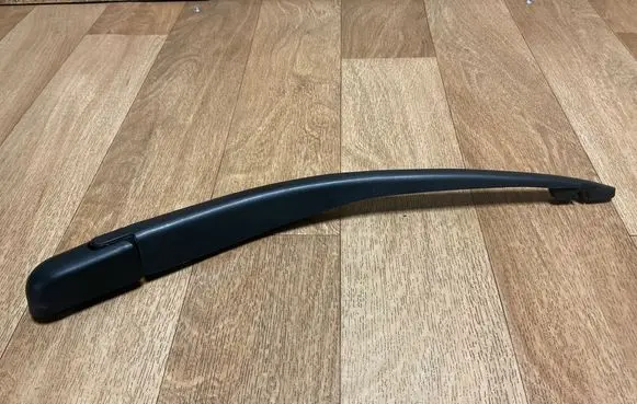 Opel Zafira A Rear wiper blade arm