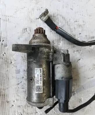 Skoda Octavia Mk3 (5E) Starter motor 02Z911021K