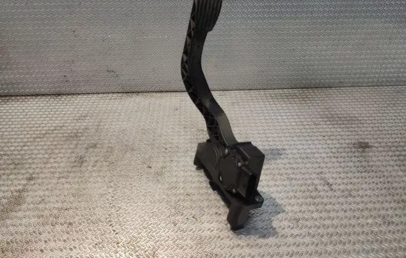 Iveco Daily 35 - 40.10 Accelerator throttle pedal 0281002632
