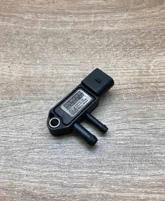 Volkswagen PASSAT CC Exhaust gas pressure sensor 076906051B