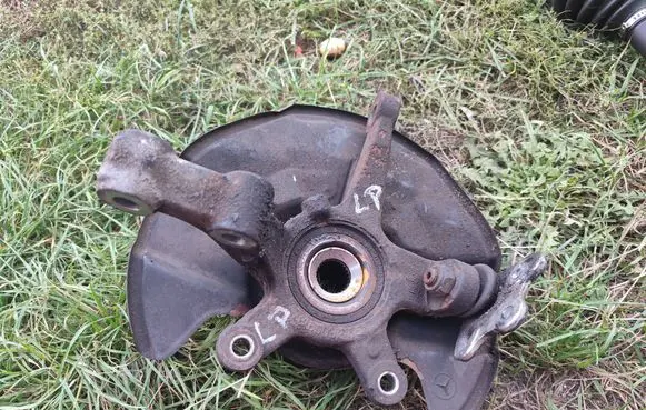 Mercedes-Benz A W169 Front wheel hub