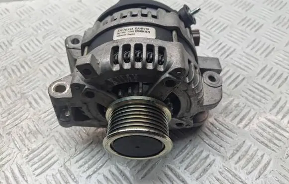 Toyota Avensis T270 Generator/alternator 0210802570 270600R080 DAN1013