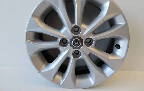 Chevrolet Spark R15 alloy rim 42496076