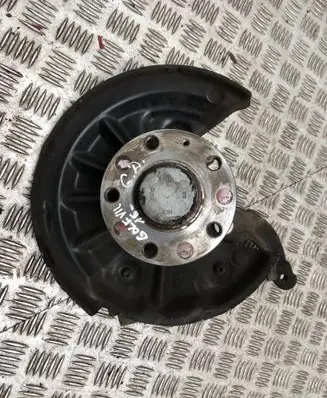 Volkswagen Golf VII Rear wheel hub