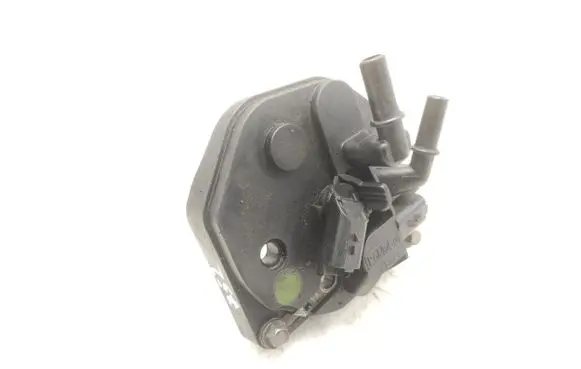 Mazda 5 Fuel filter bracket/mount holder AV6Q9155AA