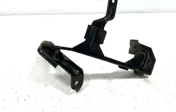 Land Rover Range Rover Sport L320 Radiator mount bracket PCC500580