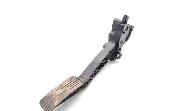 Opel Insignia B Accelerator throttle pedal 84657612 545334844