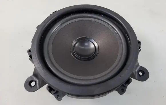 Volvo XC90 Front door speaker 8633109