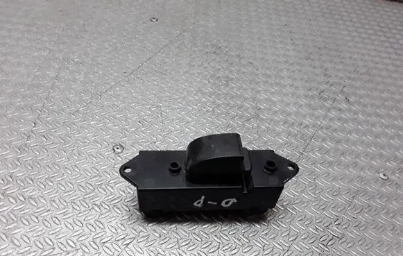 Mitsubishi Lancer X Electric window control switch 8608A066