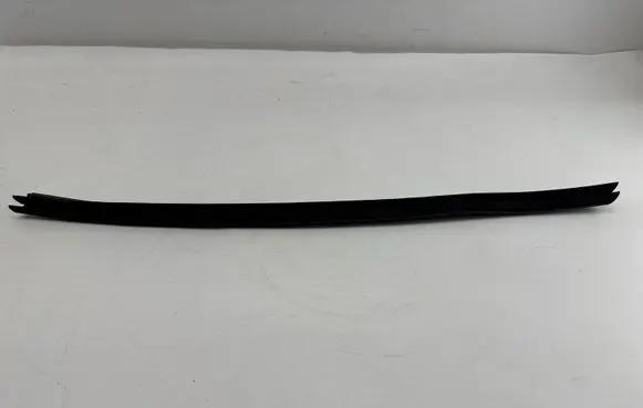 Audi Q2 - Rubber seal front door window/glass 81A837479