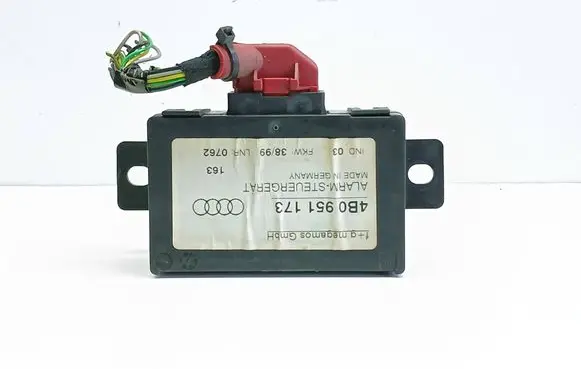 Audi A6 S6 C5 4B Alarm control unit/module 4B0951173