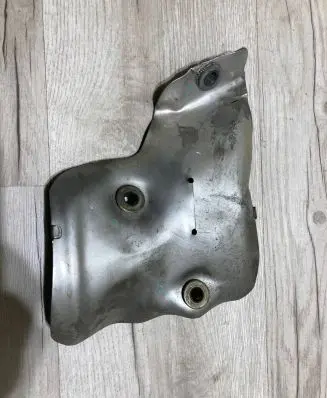 Toyota Hilux VIII Heat shield in engine bay 