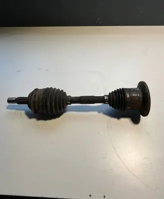 Mitsubishi Pajero Front driveshaft