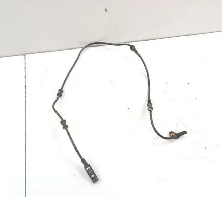 Mercedes-Benz CLA C117 X117 W117 ABS brake wheel speed sensor A2465402510