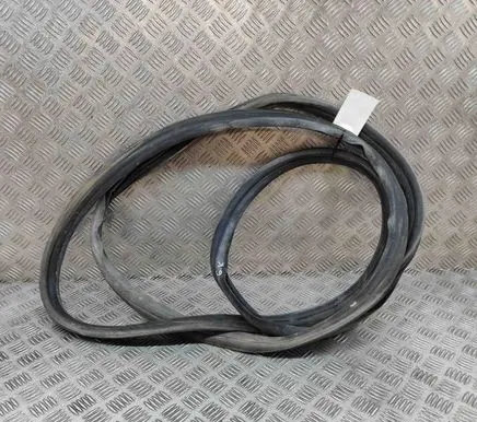 Rubber seal rear door