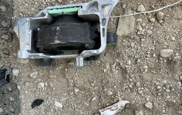 Ford Kuga III Engine mount bracket LX636F012AC
