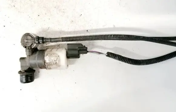 Ford Grand C-MAX Windscreen/windshield washer pump BK2117K624BA