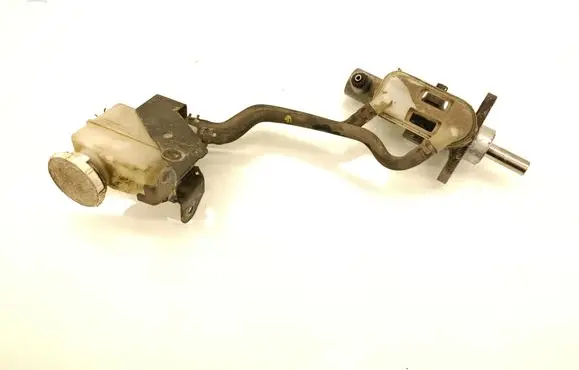 Mitsubishi Grandis Master brake cylinder