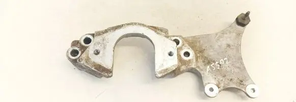 Citroen C5 Engine mounting bracket 9641335780