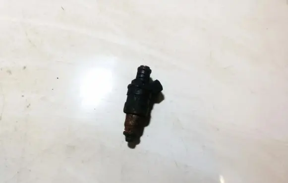 Renault Megane I Fuel injector 866313
