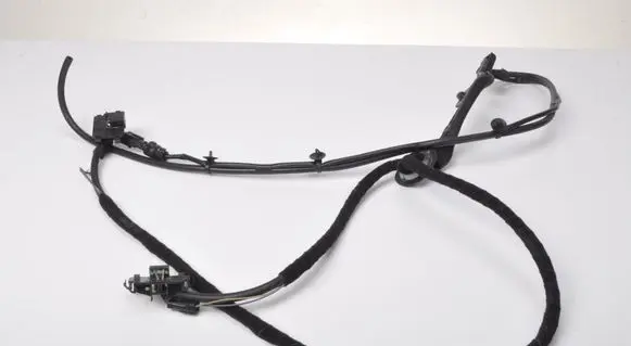 Maserati Ghibli Windshield washer spray nozzle 