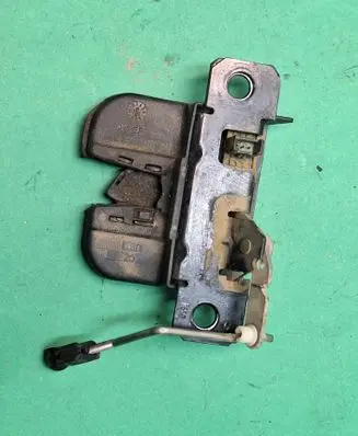 Volkswagen Caddy Tailgate/trunk/boot lock/catch/latch