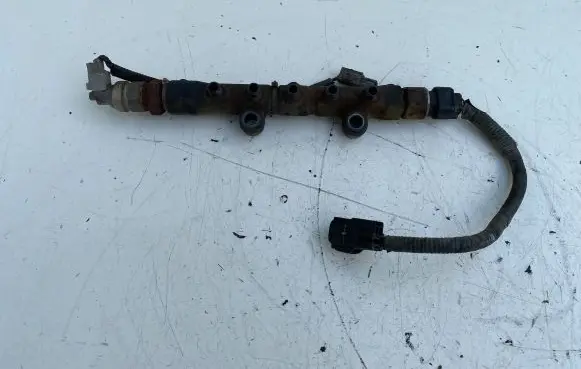 Fuel main line pipe