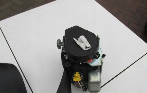 Ford Focus C-MAX Seat belt trim AM51R61295ABW