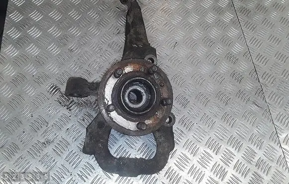 Land Rover Discovery 4 - LR4 Front wheel hub AH223K186AB