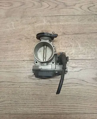 Audi A4 S4 B5 8D Throttle valve 058133063m