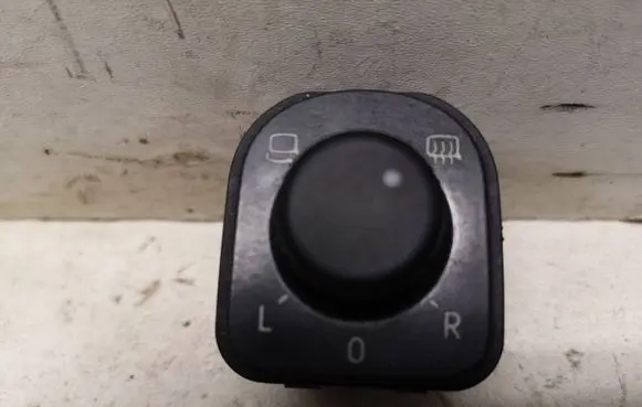Skoda Yeti (5L) Wing mirror switch 3T0959565A
