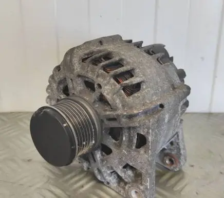 Renault Megane III Generator/alternator 231000027R 2606288A 212097928