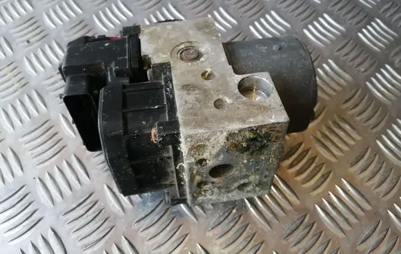 Audi A4 S4 B5 8D ABS Pump 8E0614111AB 0265216559 0273004281