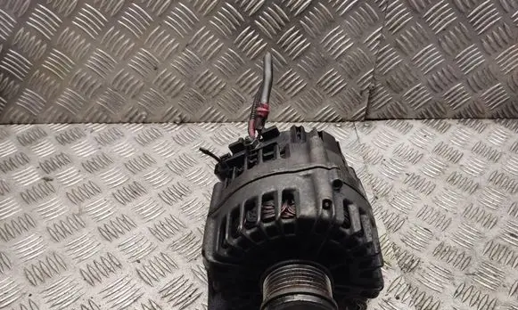 BMW 3 E90 E91 Generator/alternator 2608669C