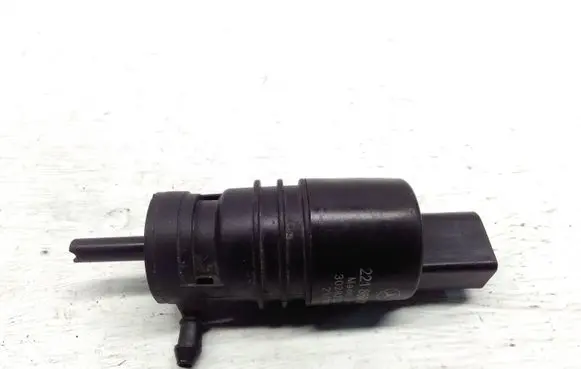 Mercedes-Benz E W212 Windscreen/windshield washer pump 2218690121