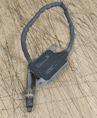 Mercedes-Benz Sprinter W907 W910 Lambda probe sensor A0009057108