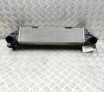 BMW 5 G30 G31 G38 Intercooler radiator 8576509