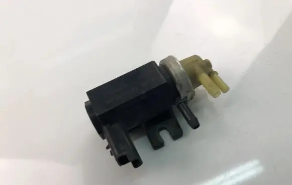 Peugeot 3008 I Turbo solenoid valve 9672875080