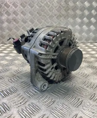 BMW 3 E92 E93 Generator/alternator 8507623